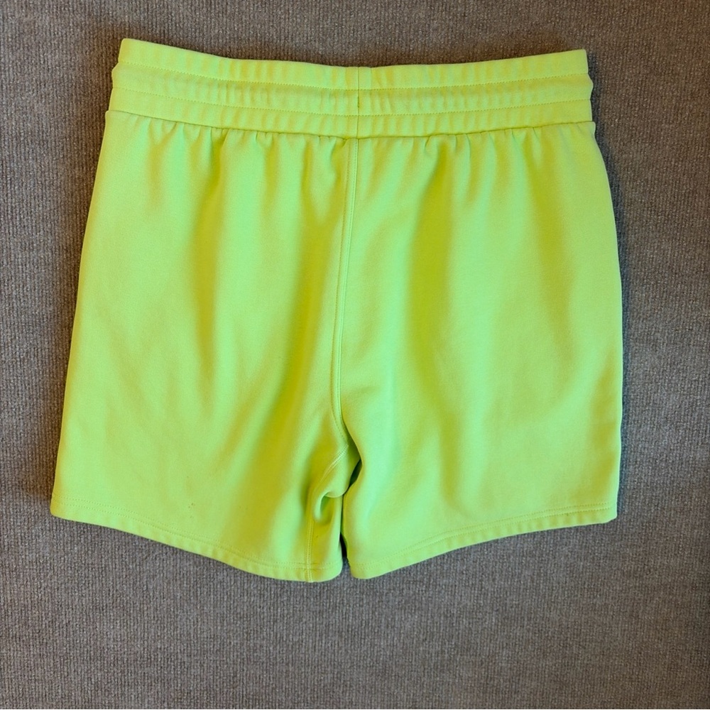 Fabletics Men’s Sz L The Go To Short in Green Vivid Lime - Picture 5 of 6